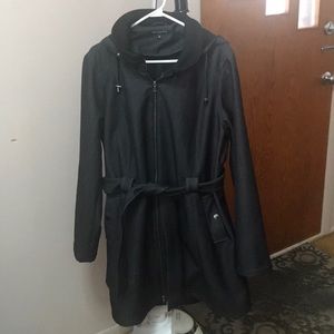 Heavy spring or light winter coat